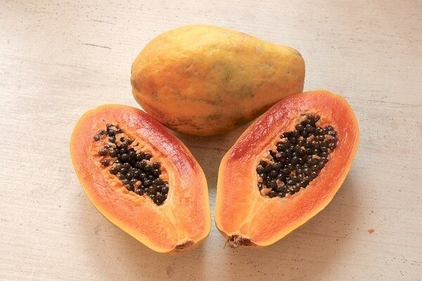 Gdyby nie GMO, w zasadzie nie wiedzielibyśmy, czym jest papaja (fot. Pixabay.com)