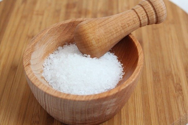 Spożywanie zbyt dużej ilości soli może prowadzić do problemów zdrowotnych. (Zdjęcie: Pixabay.com)