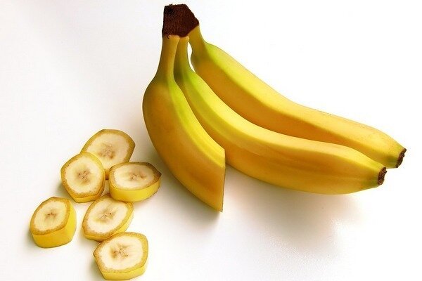 Możesz zrobić koktajl kefirowy, aby wzmocnić efekt banana. (Zdjęcie: Pixabay.com)