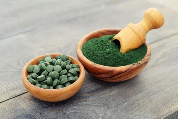 Spirulinę można kupić świeżą, suszoną, w postaci suplementów diety (fot. Trojmiasto.pl)