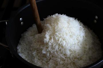 Jak gotować ryż ostry dekorować?