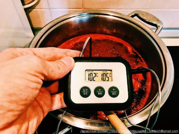 Po gotowaniu, dżem osiągnie 105 ° C przez około 30 minut, w zależności od objętości