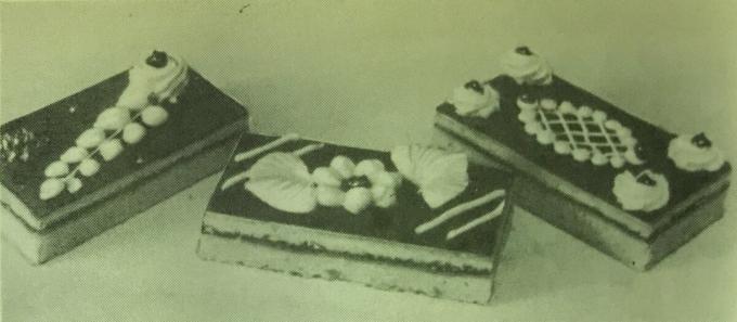 Ciasto „Leningrad kisiel ze śmietaną.” Zdjęcie z książki „produkcja ciast i ciastek,” 1976 
