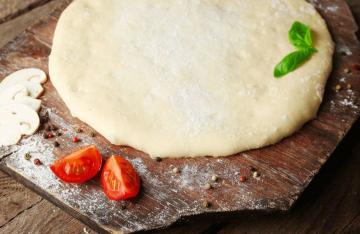 Jak zrobić ciasto do pizzy: tajemnice prawdziwej włoskiej testu