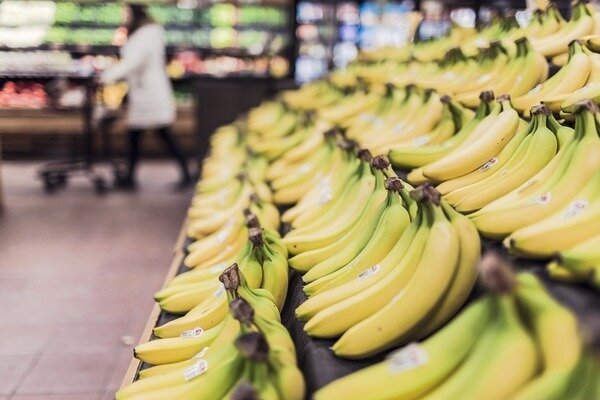 Kupując banany i inne owoce, dokładnie je sprawdzaj. (Zdjęcie: Pixabay.com)